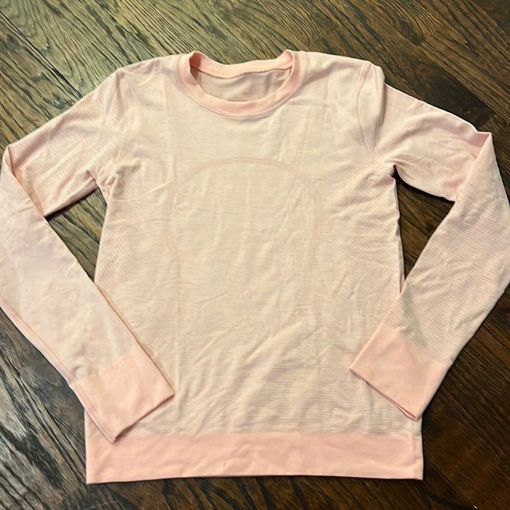 Lululemon swiftly tech